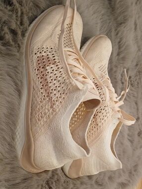 NIKE RUNNING Women's Lightweight Knit Sneakers - Creamy Pink